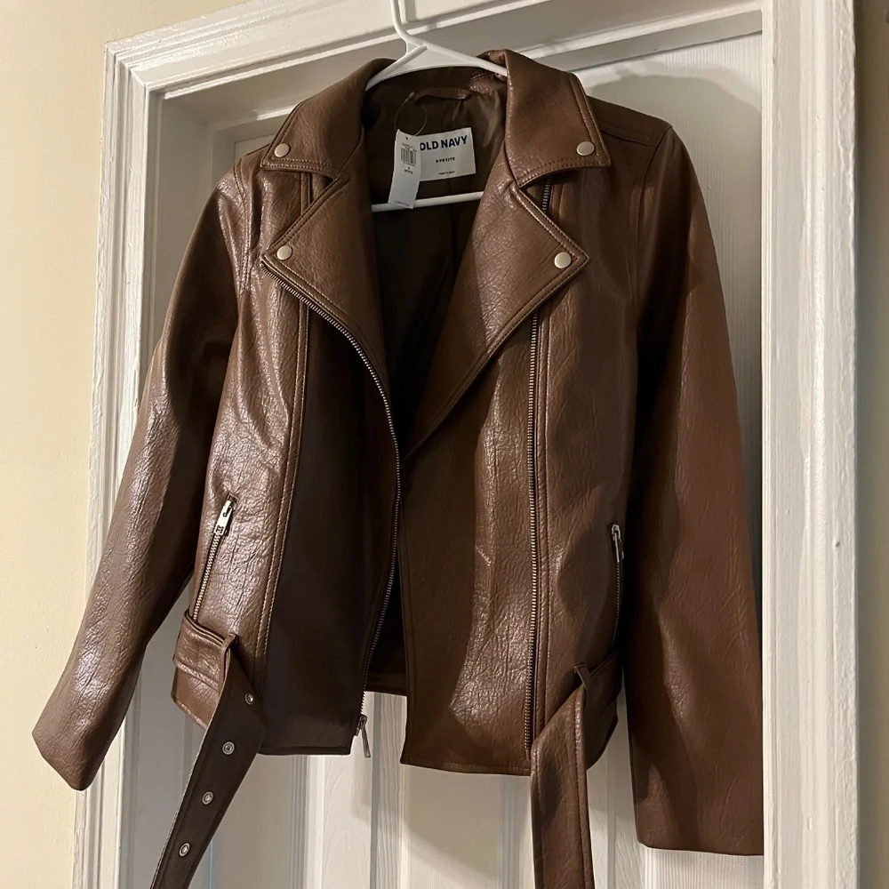 NWT Petite Faux-Leather Belted Jacket - Picture 2 of 3
